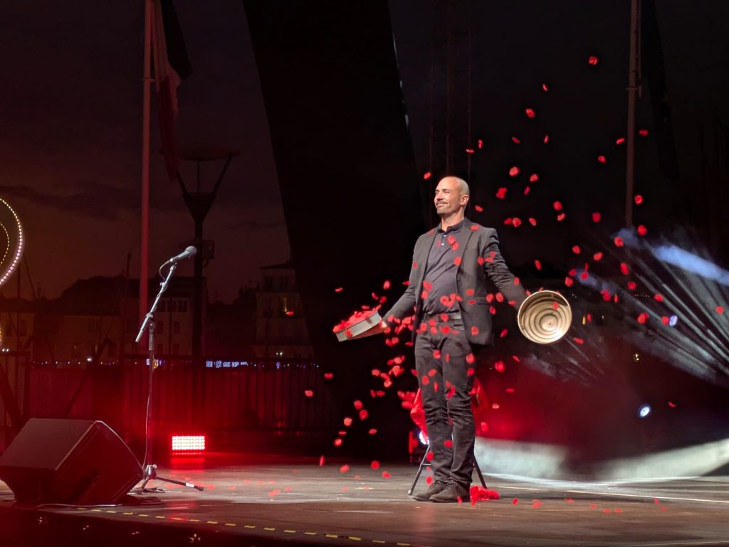 magicien montpellier Spectacle de magie scénique à Montpellier, Occitanie
